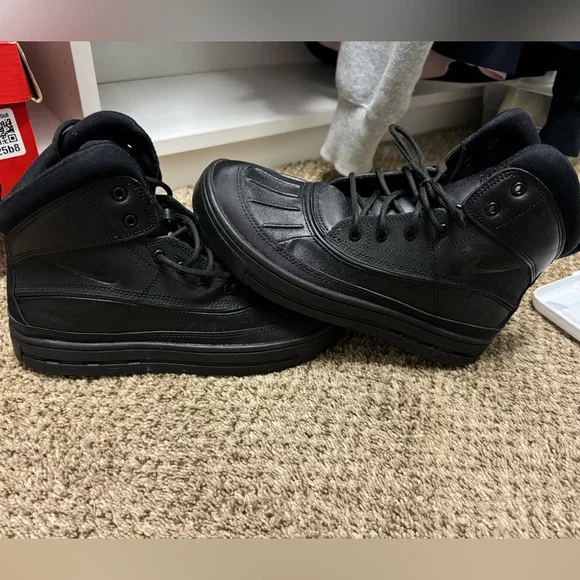 ACG Nike boots - Picture 2 of 4